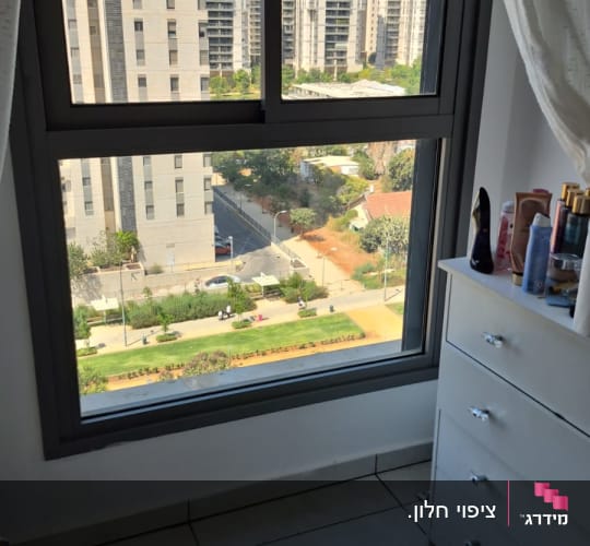 ציפוי חלון.  